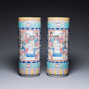 Paire de vases de forme cylindrique en porcelaine de Chine famille rose, 19ème — photo 3