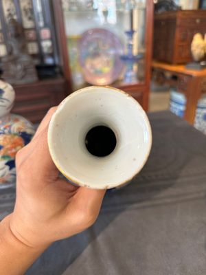 Paire de vases de forme triple gourde en porcelaine de Chine verte-Imari, Kangxi — photo 4