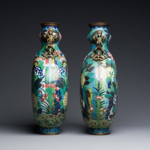 Paire de vases de type 'bianhu' en émaux cloisonnés, Chine, Jiaqing — photo 3