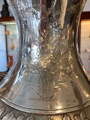 Paire de vases en argent à décor de l'anniversaire de Guo Ziyi, Chine, marque de Qingyun 慶雲, 19ème — photo 8