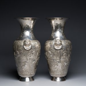 Paire de vases en argent à décor de l'anniversaire de Guo Ziyi, Chine, marque de Qingyun 慶雲, 19ème — photo 3