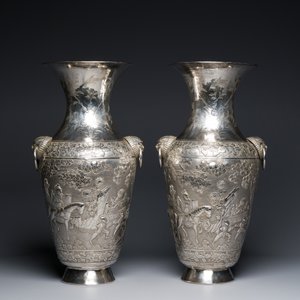 Paire de vases en argent à décor de l'anniversaire de Guo Ziyi, Chine, marque de Qingyun 慶雲, 19ème — photo 4