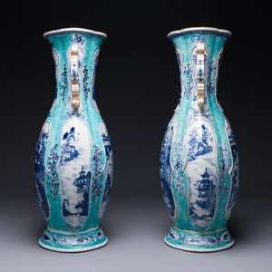 Paire de vases en porcelaine de Chine en bleu et blanc sur fond turquoise à décor de Pagode Whampoa et Rivière des Perles, Qianlong — photo 4