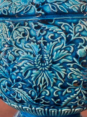 Paire de vases en porcelaine de Chine en turquoise monochrome à décor de lotus, 19ème — photo 13