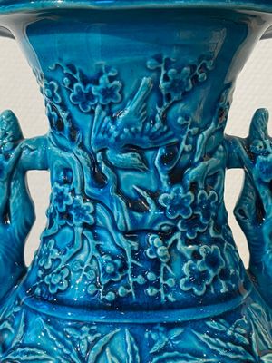 Paire de vases en porcelaine de Chine en turquoise monochrome à décor de lotus, 19ème — photo 10