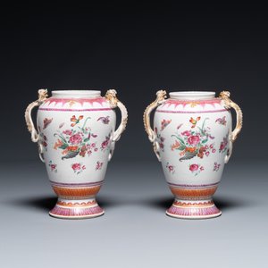 Paire de vases en porcelaine de Chine famille rose à décor de corne d'abondance aux anses en forme de chilong, Qianlong — photo 3