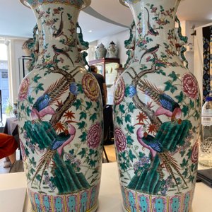 Paire de vases en porcelaine de Chine famille rose à décor de phénix et de faisans, 19ème — photo 7