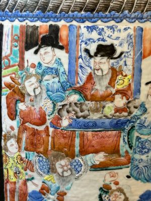 Paire de vases en porcelaine de Chine famille rose à décor narratif, 19ème — photo 11