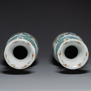 Paire de vases en porcelaine de Chine famille rose à décor narratif, 19ème — photo 3