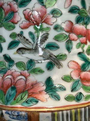 Paire de vases en porcelaine de Chine famille rose de Canton à décor du roman 'Au bord de l'eau 水滸傳', 19ème — photo 14