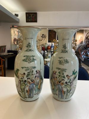 Paire de vases en porcelaine de Chine famille rose, signés Yu Yongfeng 余永豐, datés 1922 — photo 1