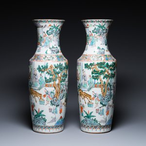 Paire de vases en porcelaine de Chine famille verte de Canton à décor de scènes de jardin, 19ème — photo 4