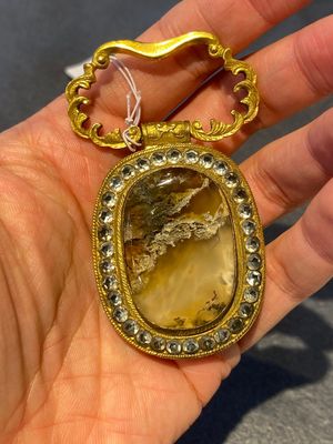 Paire d'ornements de ceinture en bronze doré incrusté d'agate, Qianlong — photo 2