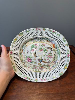 Panier ajouré sur son support en porcelaine de Chine Famille rose de Canton, 19ème — photo 2