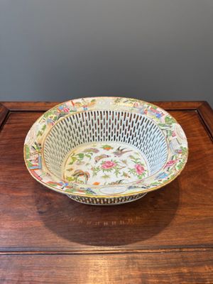 Panier ajouré sur son support en porcelaine de Chine Famille rose de Canton, 19ème — photo 10