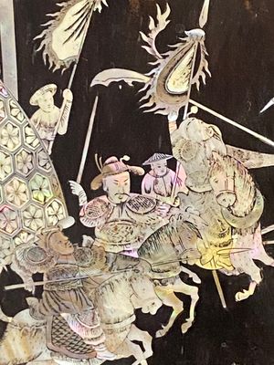 Paravent en bois incrusté de nacre à décor du roman 'Les Trois Royaumes'', Chine, 19ème — photo 6