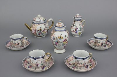 Partie d'un service à thé en porcelaine de Chine, famille rose, Qianlong, 18e