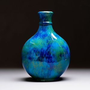 Paul Millet (1870-1950) for Sèvres: A fine blue, turquoise and yellow flambé-glazed bottle vase, late 19th C. — photo 3