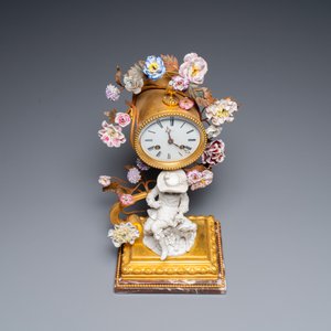Pendule en porcelaine à monture en bronze doré, France, 18/19ème — photo 7