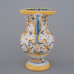 Een grote kan in Italiaanse majolica, Pesaro, 18/19e eeuw — foto 3