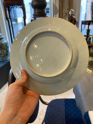 Petit plat en porcelaine de Chine famille verte aux armes de la Zélande surdécoré aux Pays-Bas, Kangxi/Yongzheng — photo 6