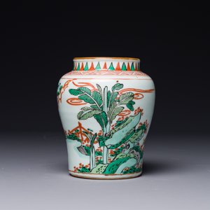 Petit pot en porcelaine de Chine wucai à décor de figures dans un paysage, période Transition — photo 4