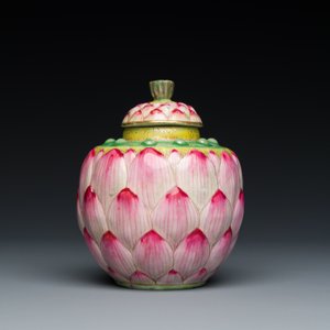 Petit vase couvert en forme de lotus en porcelaine de Chine famille rose, marque et probablement époque de Qianlong — photo 5