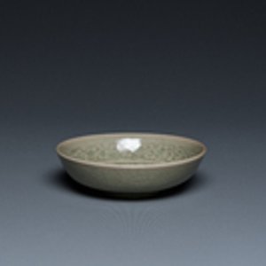 Petite coupe en porcelaine de Chine en céladon de Yaozhou, Song ou postérieur — photo 2