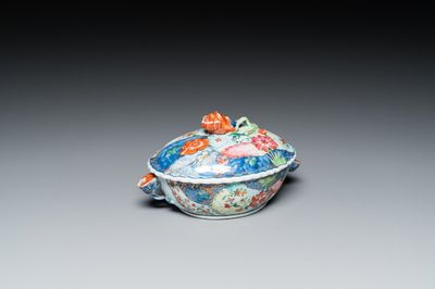 Petite terrine couverte en porcelaine de Chine famille rose à décor de feuilles de tabac, Qianlong