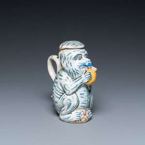 Pichet en forme de singe en faïence polychrome de Delft, 18ème — photo 1
