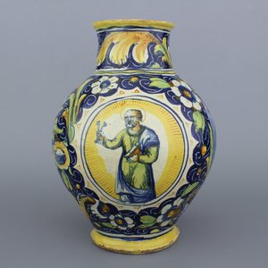 Pichet en majolique italienne, en forme d'oeuf, décor Saint-Pierre, env. 1580 — photo 1