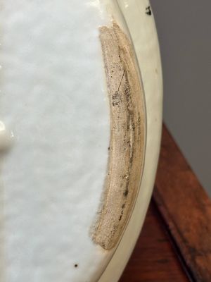 Plat de forme ovale en porcelaine de Chine famille rose de Canton à décor narratif, 19ème — photo 10