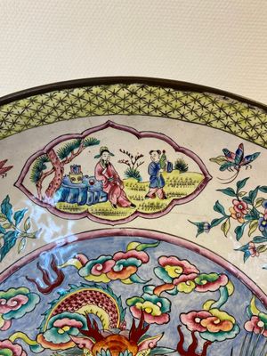 Plat en émaux de Canton à décor d'un dragon, Chine, marque de Kangxi, Qianlong — photo 3