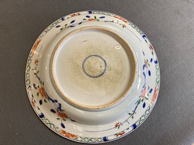 Plat en porcelaine de Chine famille verte à décor de canards mandarins dans un étang de lotus, Kangxi — photo 6