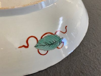 Plat en porcelaine de Chine famille verte à décor d'une pagode, Kangxi — photo 13