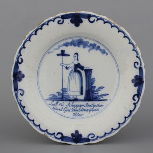 Plat orangiste en faïence de Delft, bleu et blanc, 18e — photo 1