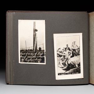 (PLEASE NOTE, GRAPHIC VIOLENT CONTENT!) A photo album with executions, beheadings and tortures in China, 19/20th C. — photo 11