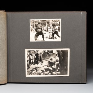 (PLEASE NOTE, GRAPHIC VIOLENT CONTENT!) A photo album with executions, beheadings and tortures in China, 19/20th C. — photo 2