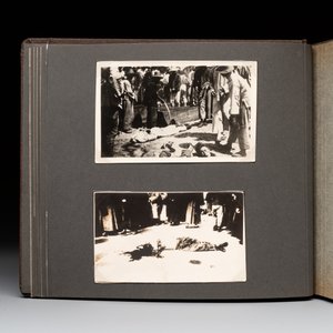 (PLEASE NOTE, GRAPHIC VIOLENT CONTENT!) A photo album with executions, beheadings and tortures in China, 19/20th C. — photo 10