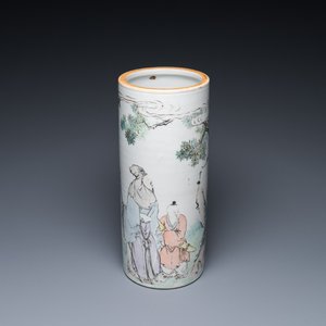 Porte-chapeau en porcelaine de Chine qianjiang cai, signé Liu Hongxiang 劉宏祥, 19/20ème — photo 1