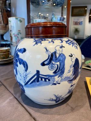Pot à gingembre en porcelaine de Chine en bleu et blanc à décor de garçons jouant avec un qilin, Kangxi — photo 4