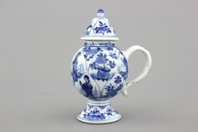 Pot à moutarde en porcelaine de Chine, bleu et blanc, Kangxi, env. 1700