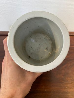 Pot à pinceaux en porcelaine de Chine qianjiang cai, signé Yu Han 余翰, daté 1928 — photo 4