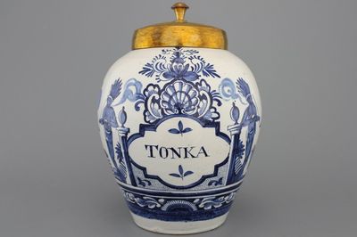 Pot à tabac en faïence de Delft, bleu et blanc, décor d'indigènes américains, "TONKA", 18e