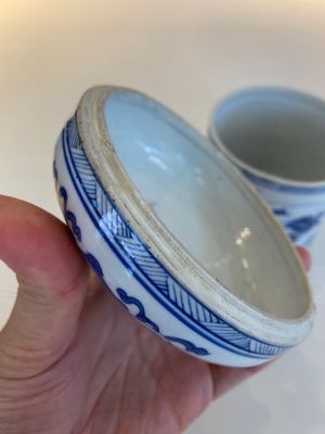 Pot couvert en porcelaine de Chine en bleu et blanc à décor d'antiquités, Kangxi — photo 7