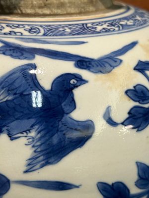 Pot couvert en porcelaine de Chine en bleu et blanc à décor floral, Kangxi — photo 9