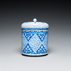 Pot couvert en porcelaine de Chine en bleu et blanc, Kangxi — photo 3