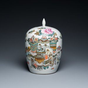 Pot couvert en porcelaine de Chine qianjiang cai à décor d'antiquités, signé Xu Pinheng 許品衡, daté 1903 — photo 1