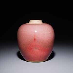 Pot de gingembre en porcelaine de Chine en rouge de cuivre monochrome au couvercle en bois ajouré, 18/19ème — photo 4