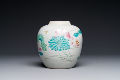Pot de gingembre en porcelaine de Chine famille rose à décor de canard mandarin et lotus, Yongzheng